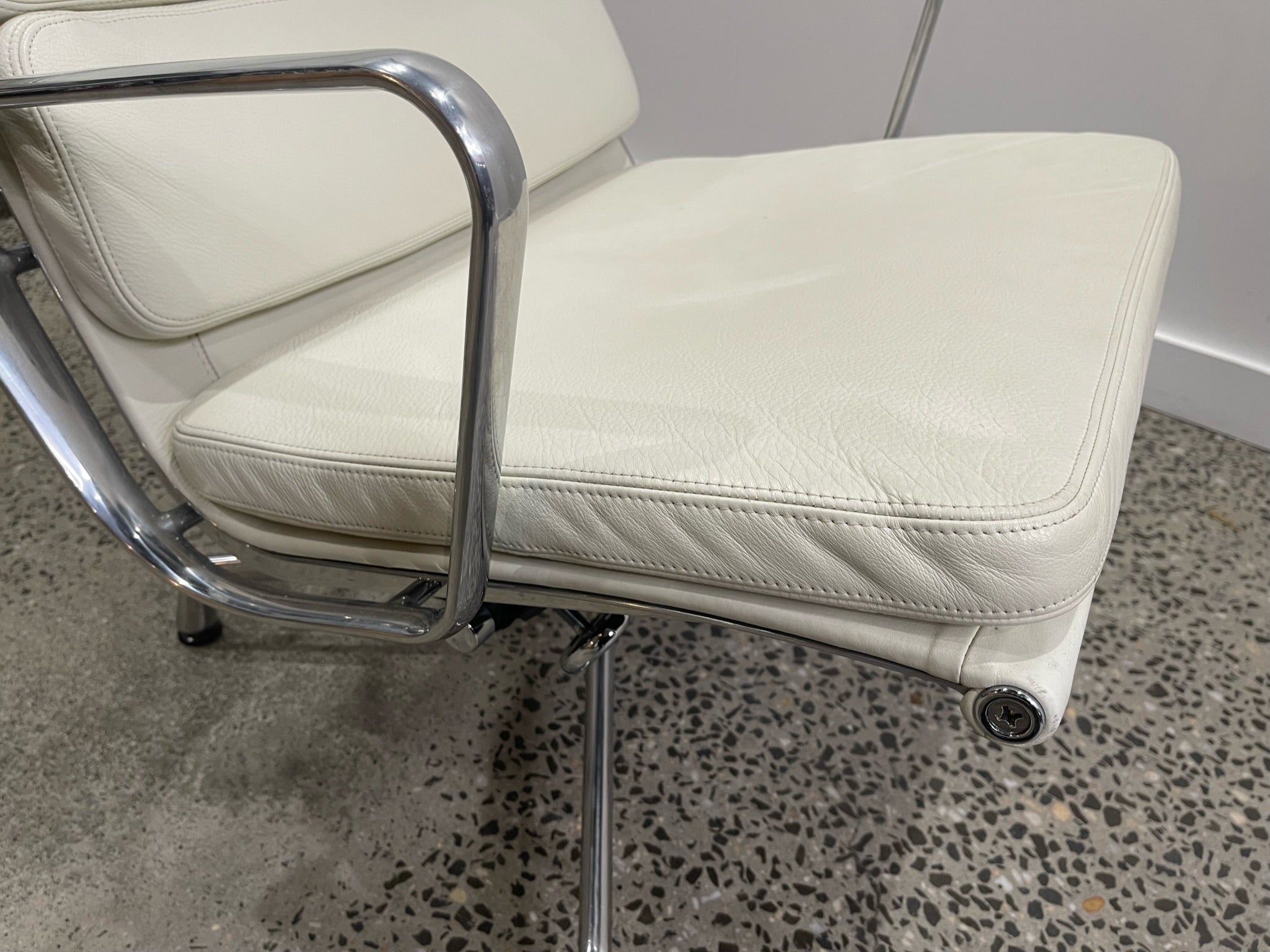 Original Vitra Eames Softpad Reclining Armchair EA222 Charles & Ray Eames 1969 MCM Authentic Made in Norway