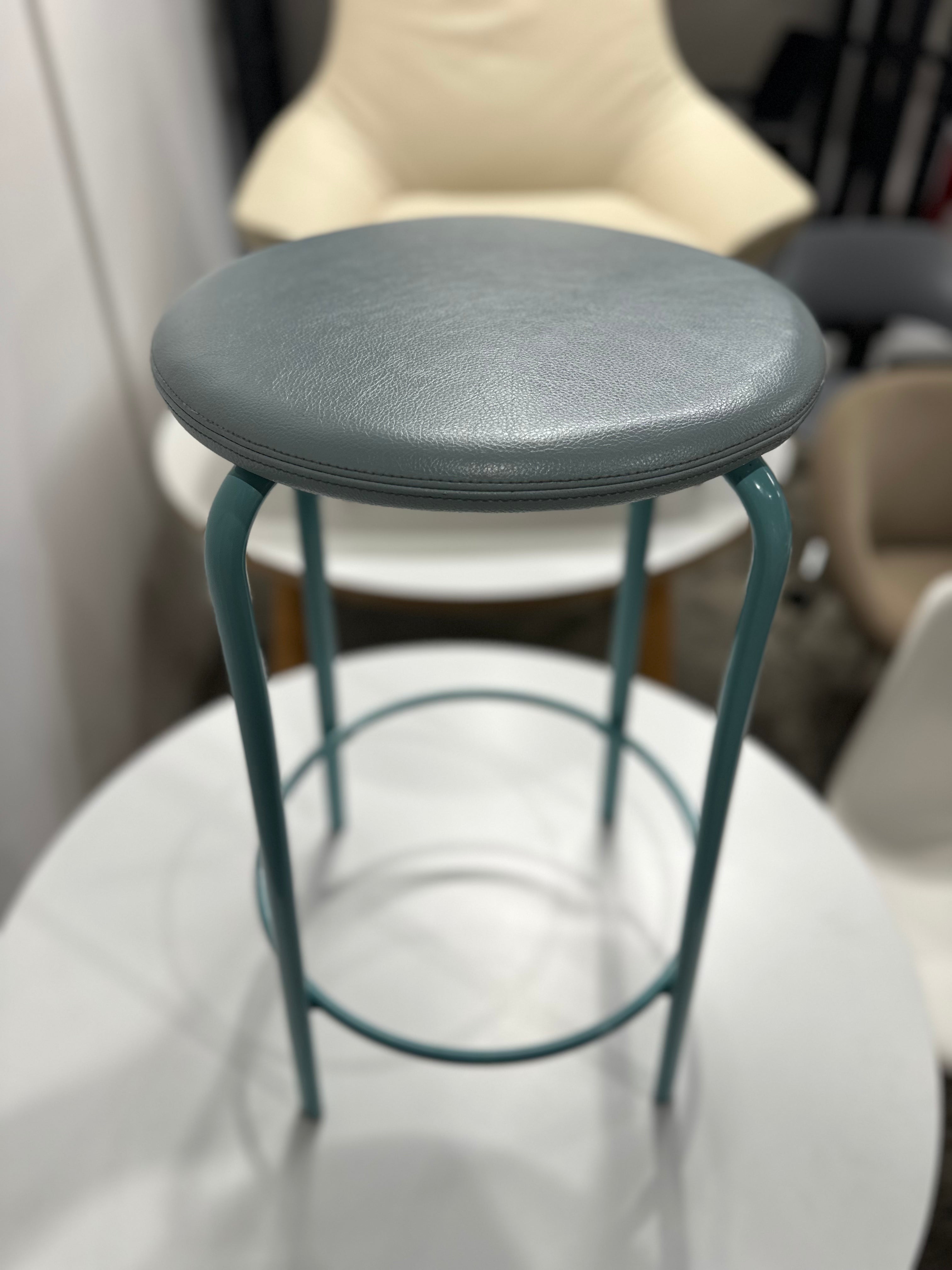 Frisbee Stool designed by Christian Halleröd for Kinnarps I Made in Sweden